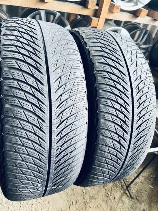 235 55 17 Michelin Pilot Alpin 5
